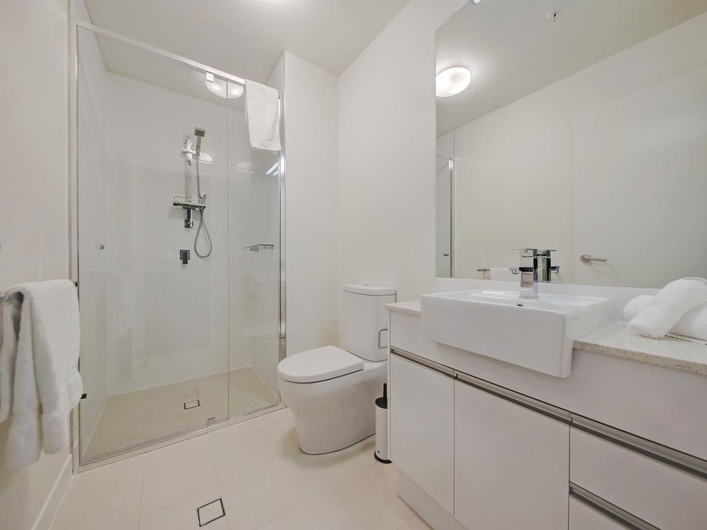 Link Portside Wharf Apartment Hotel Brisbane Oda fotoğraf
